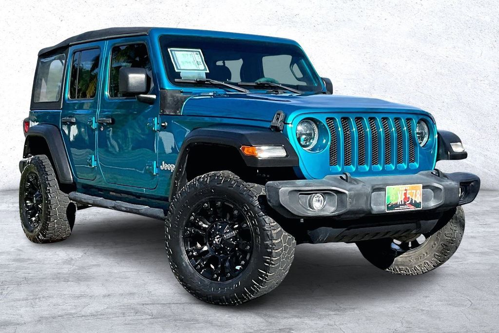 Used 2020 Teal Jeep Unlimited Sport image 11