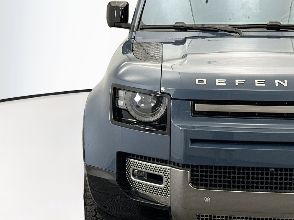 Thumbnail: 2022 Land Rover Defender - 12