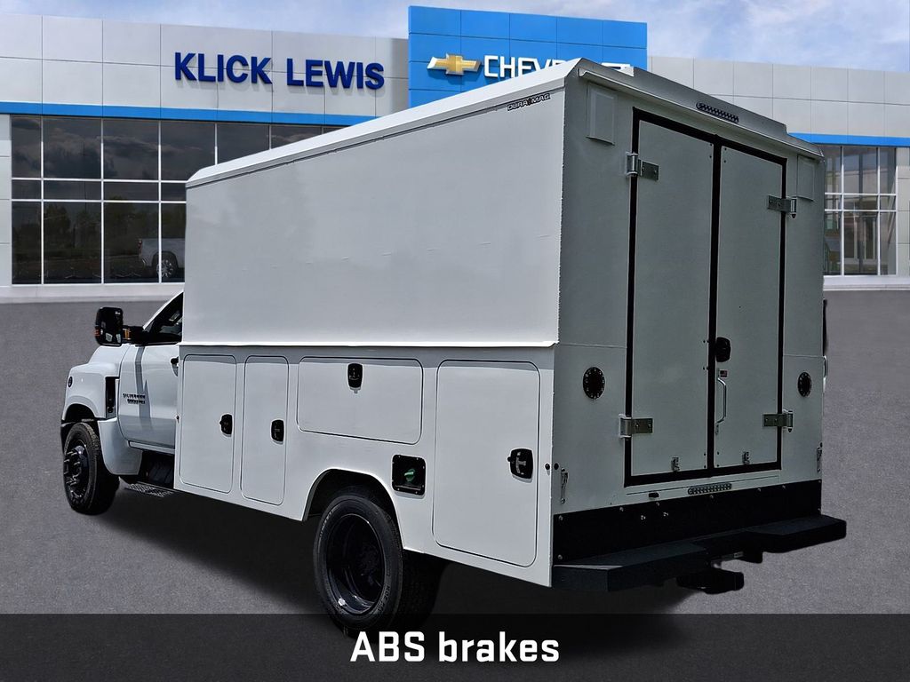 2024 Chevrolet Silverado 5500HD Work Truck - 2