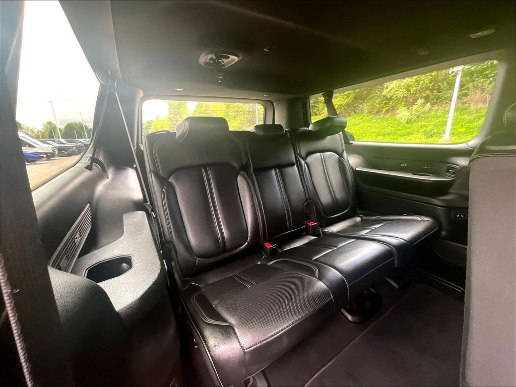 2024 Jeep Wagoneer L — photo 17