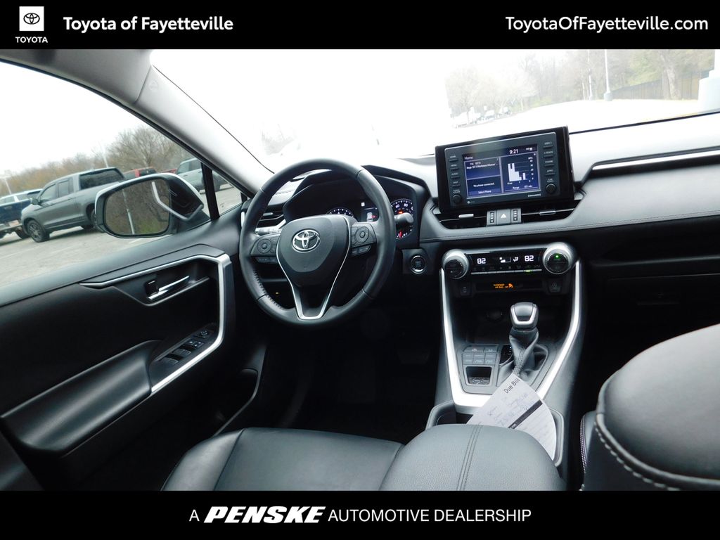 Thumbnail: 2022 Toyota RAV4 - 7