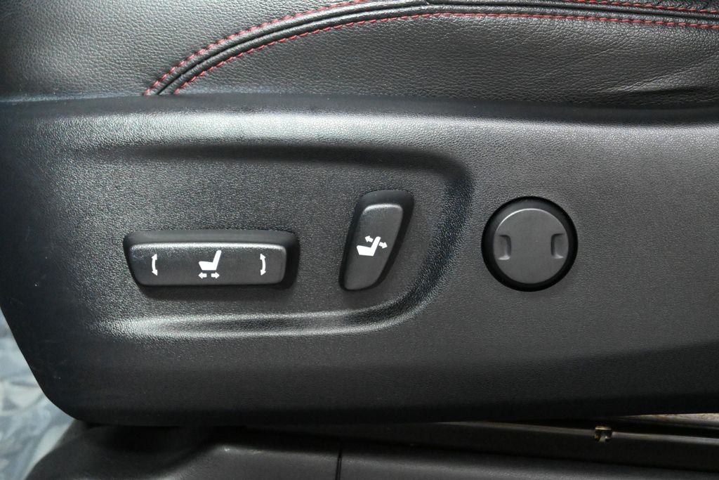 Thumbnail: 2016 Toyota 4Runner - 30