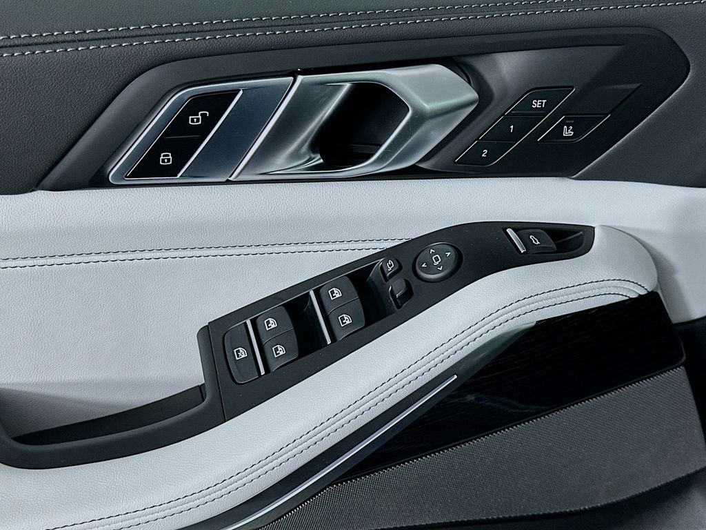 Thumbnail: 2026 BMW X5 - 20