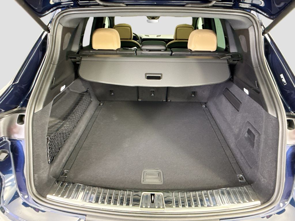 Thumbnail: 2026 Porsche Cayenne - 28