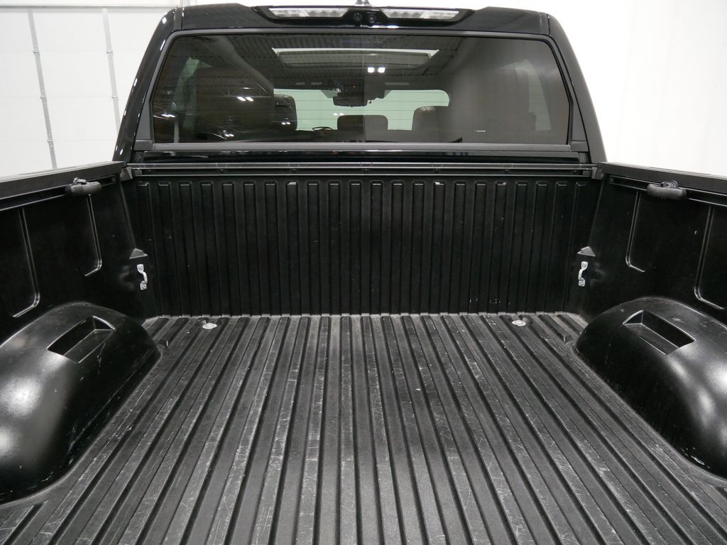 2025 Toyota Tundra 1794 Edition - Photo 25