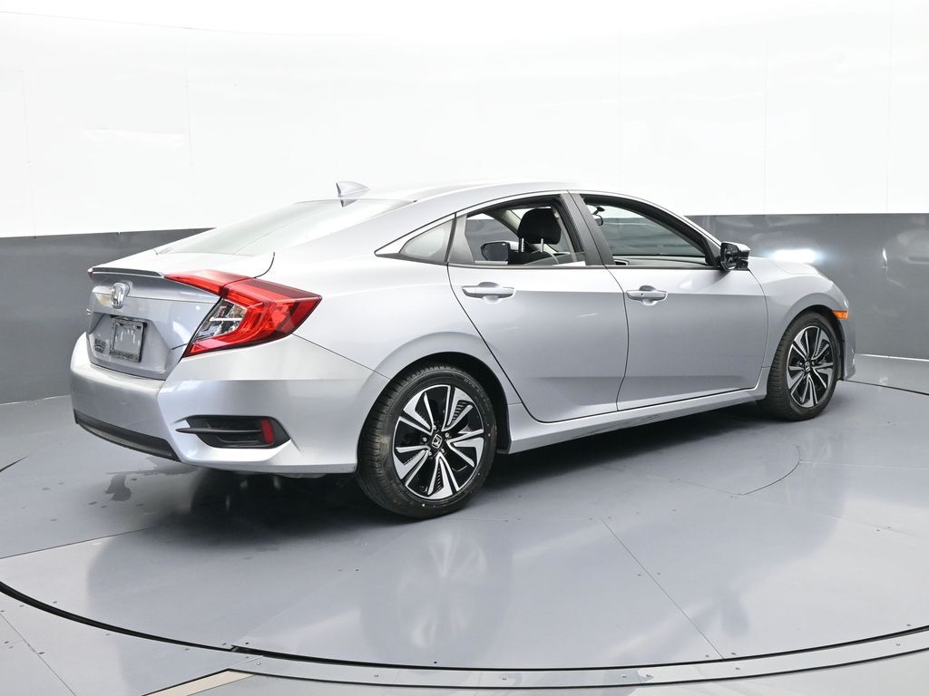 Used 2018 Silver Metallic Honda EX-T image 6