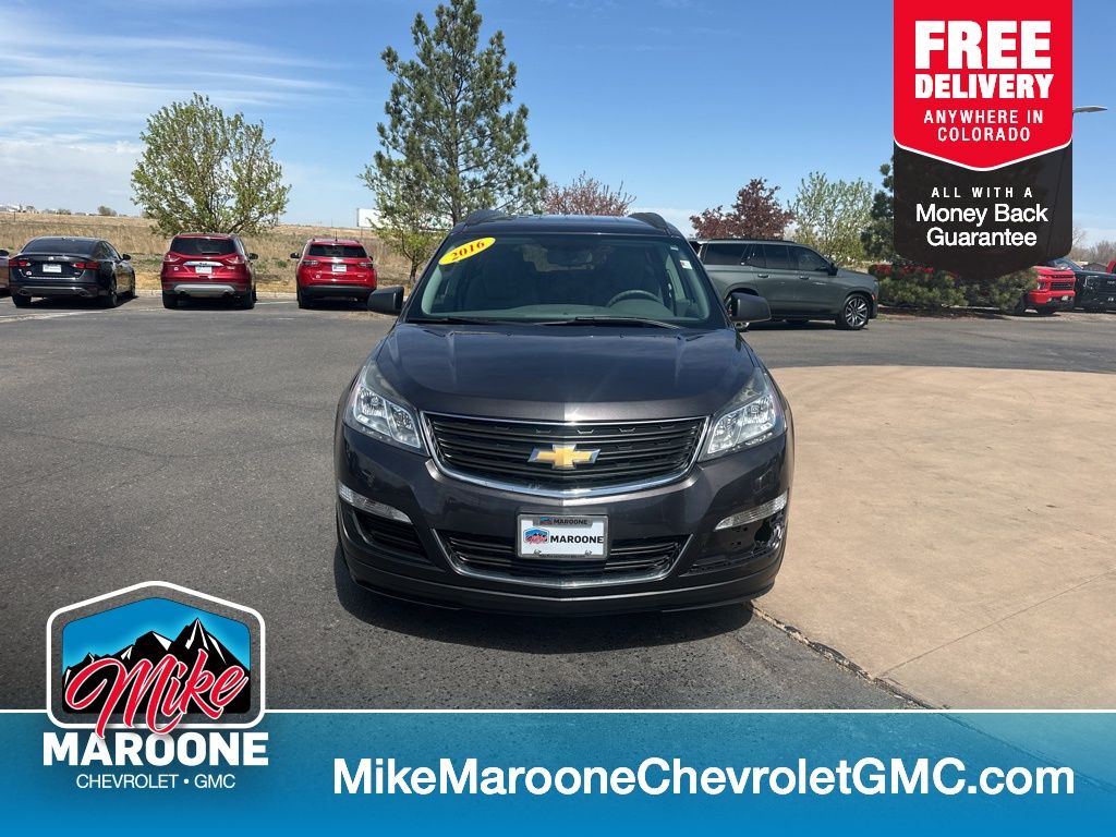 Gray (Tungsten Metallic) 2016 Chevrolet Traverse LS FWD SUV / Crossover Front-Wheel Drive 6-Speed Automatic