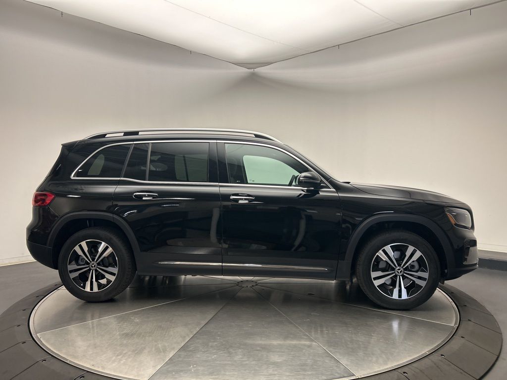 Thumbnail: 2026 Mercedes-Benz GLB - 9