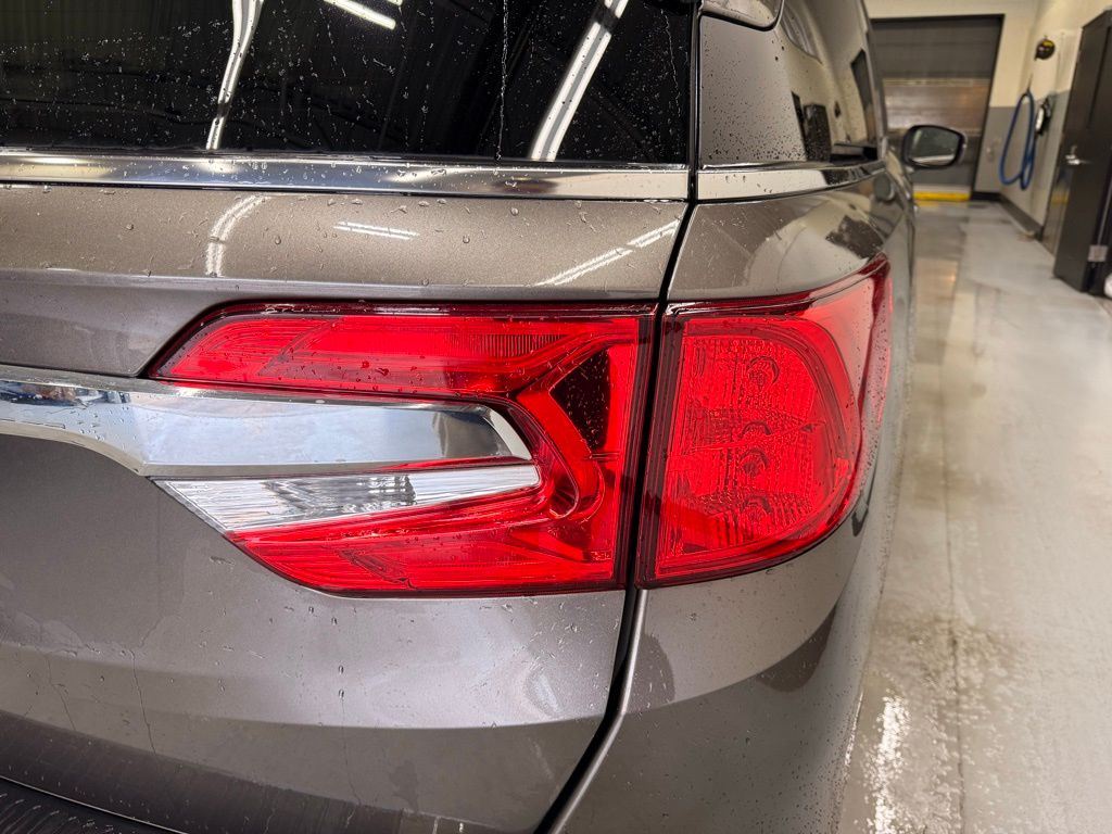 Thumbnail: 2018 Honda Odyssey - 5
