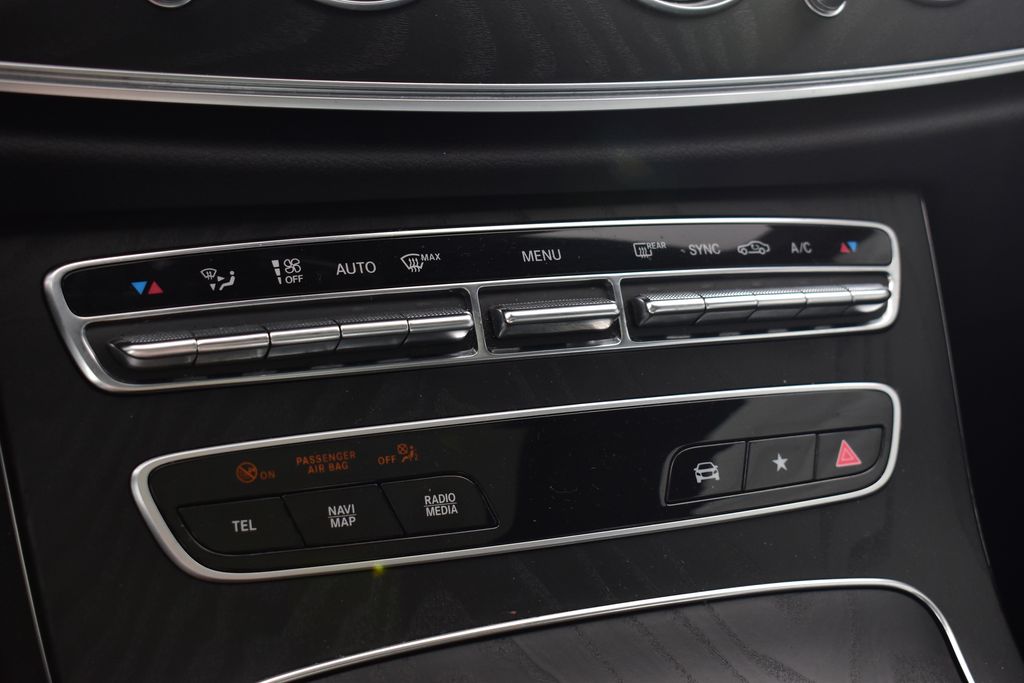 Thumbnail: 2023 Mercedes-Benz E-Class - 22