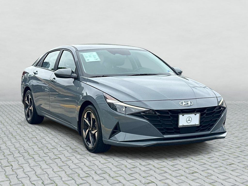 Thumbnail: 2023 Hyundai Elantra - 3