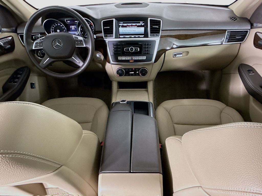 Thumbnail: 2015 Mercedes-Benz M-Class - 13