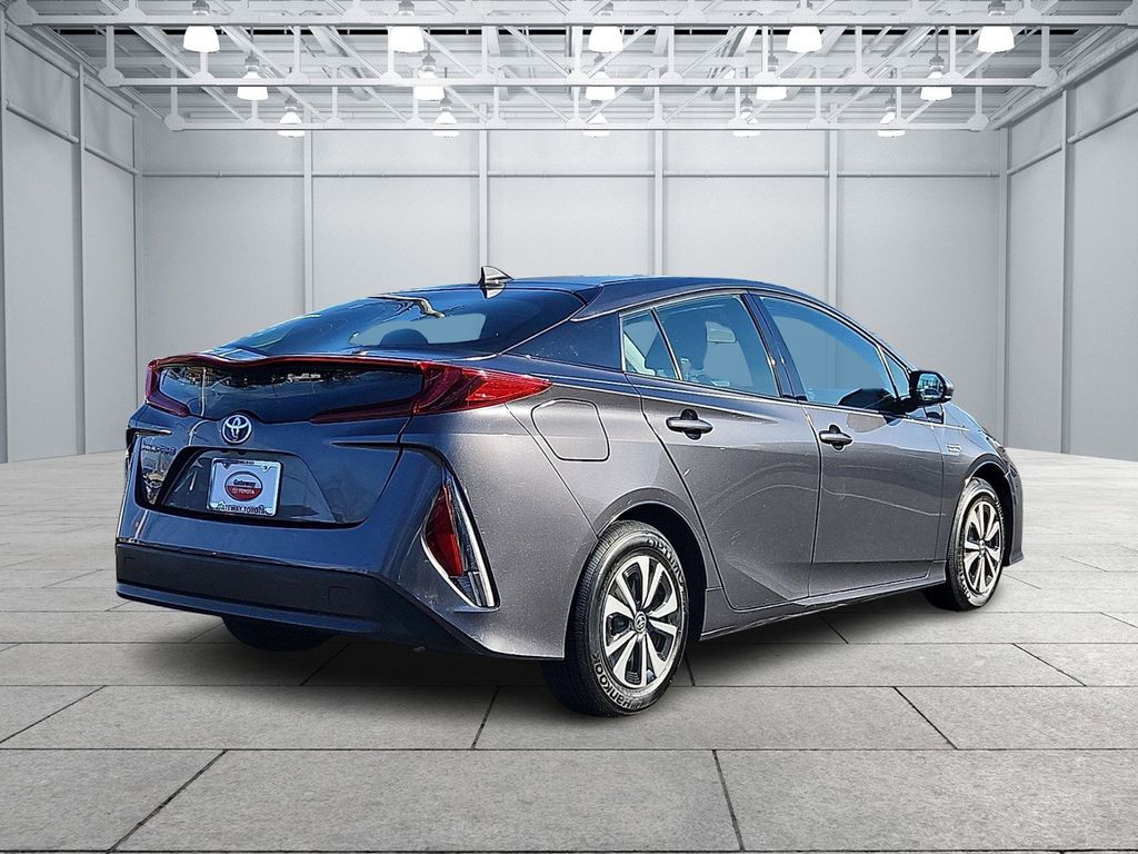 Thumbnail: 2018 Toyota Prius Prime - 5