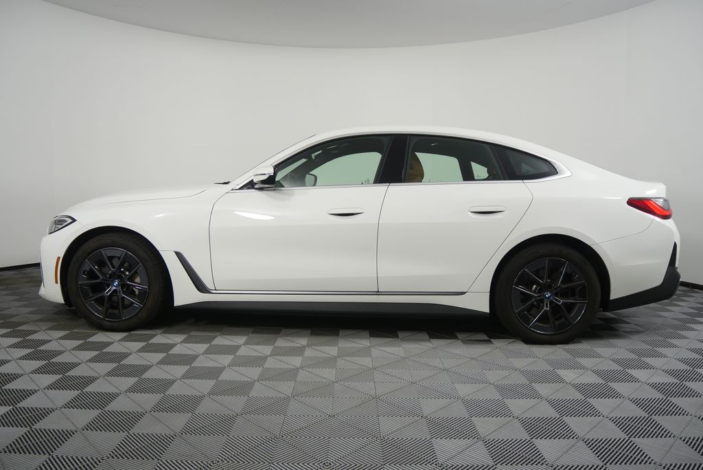 Thumbnail: 2023 BMW i4 - 3