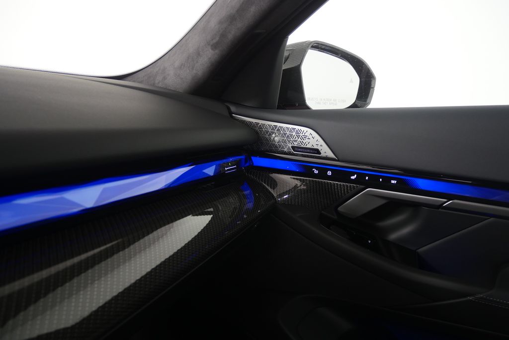 Thumbnail: 2026 BMW M5 - 32