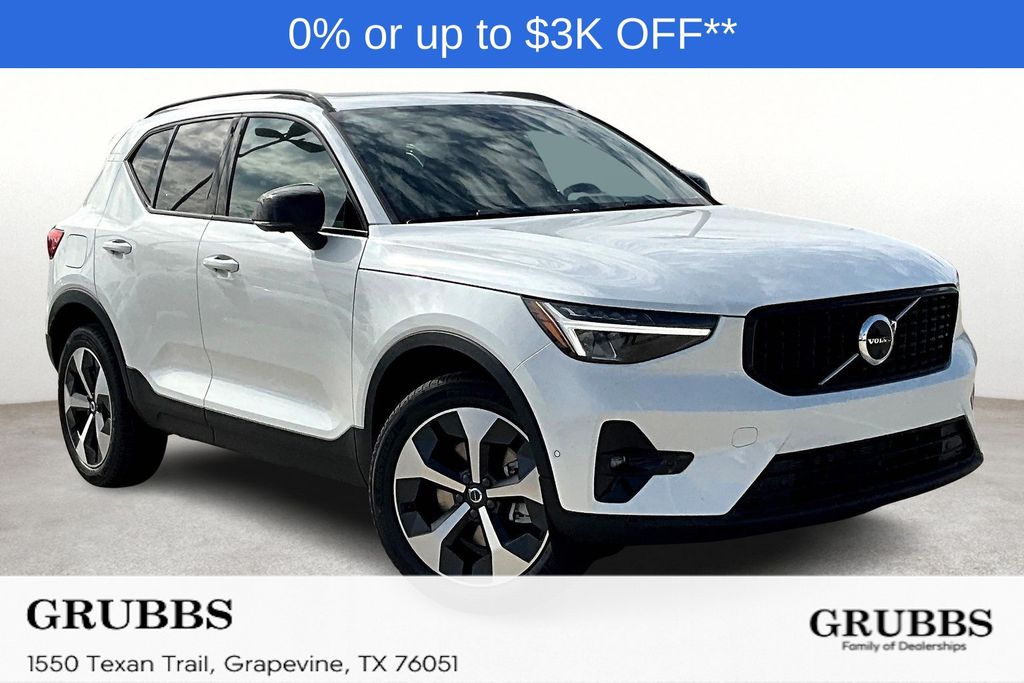 2026 Volvo XC40 B4 Plus FWD