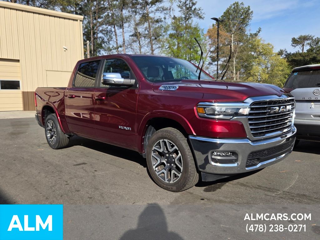 2025 RAM 1500 Laramie Crew Cab 4WD