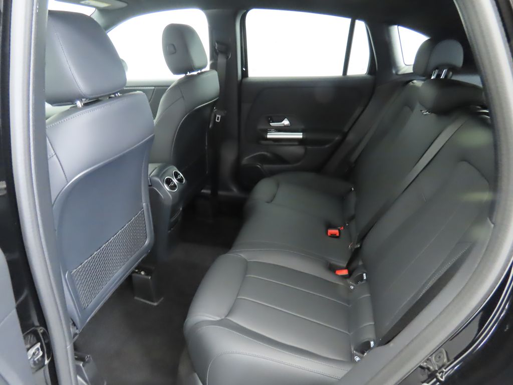 2025 Mercedes-Benz GLA 250 22