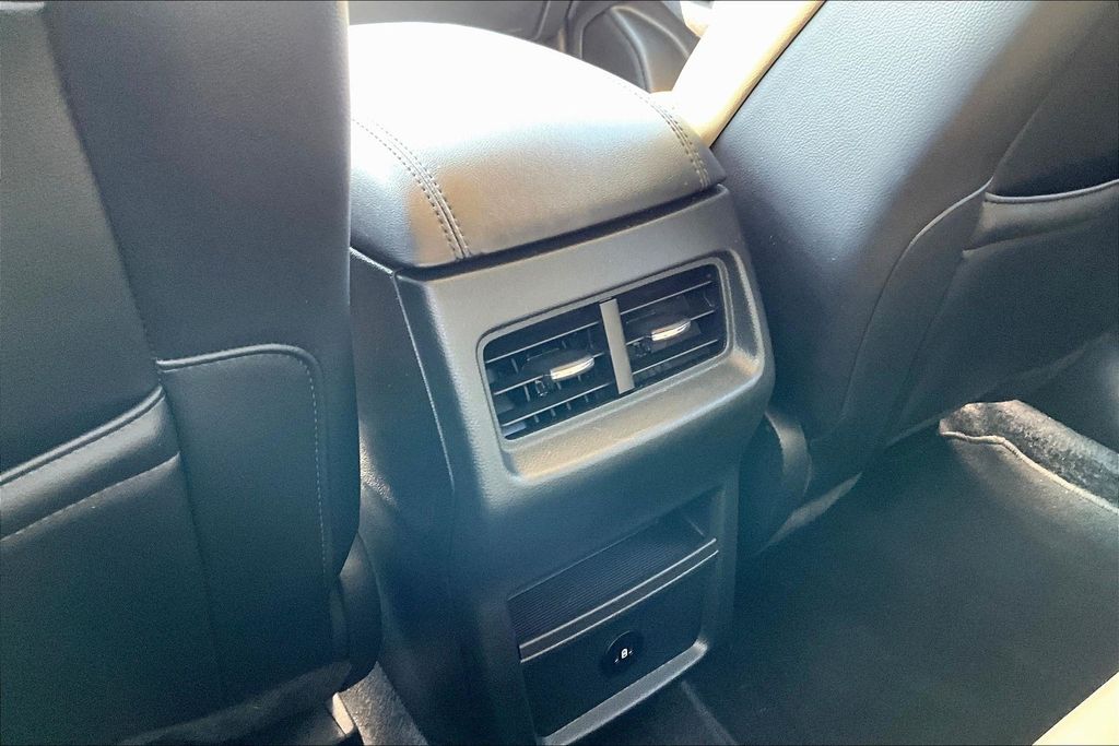 Used 2024 Ford Edge SUV