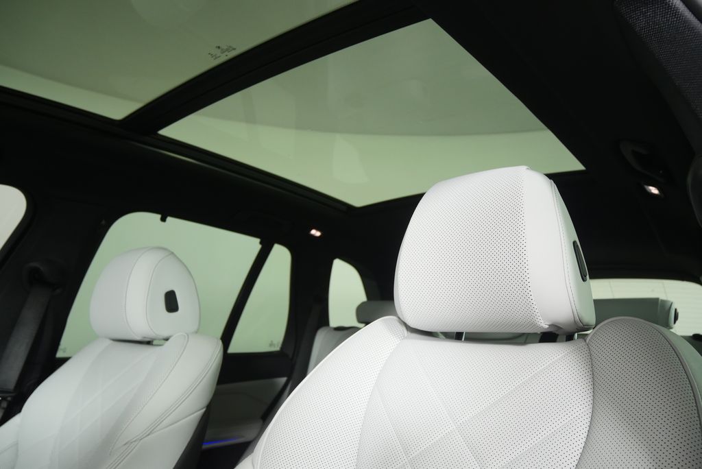 Thumbnail: 2023 BMW X5 - 9