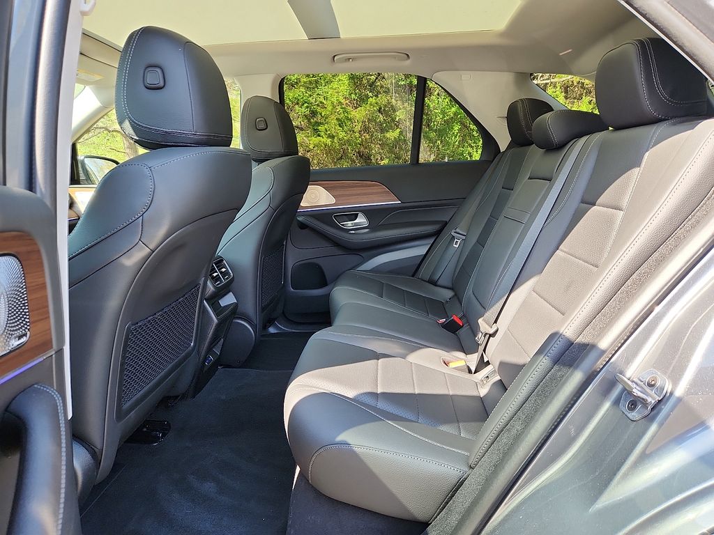 Thumbnail: 2025 Mercedes-Benz GLE - 10