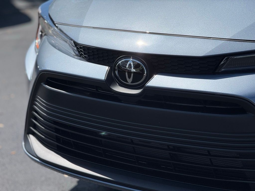 2026 Toyota Corolla LE photo 6