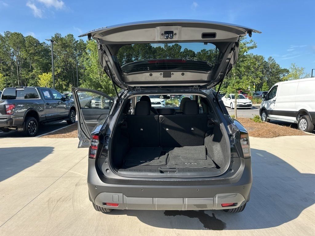 2025 Gun Metallic Nissan Kicks SV FWD SUV