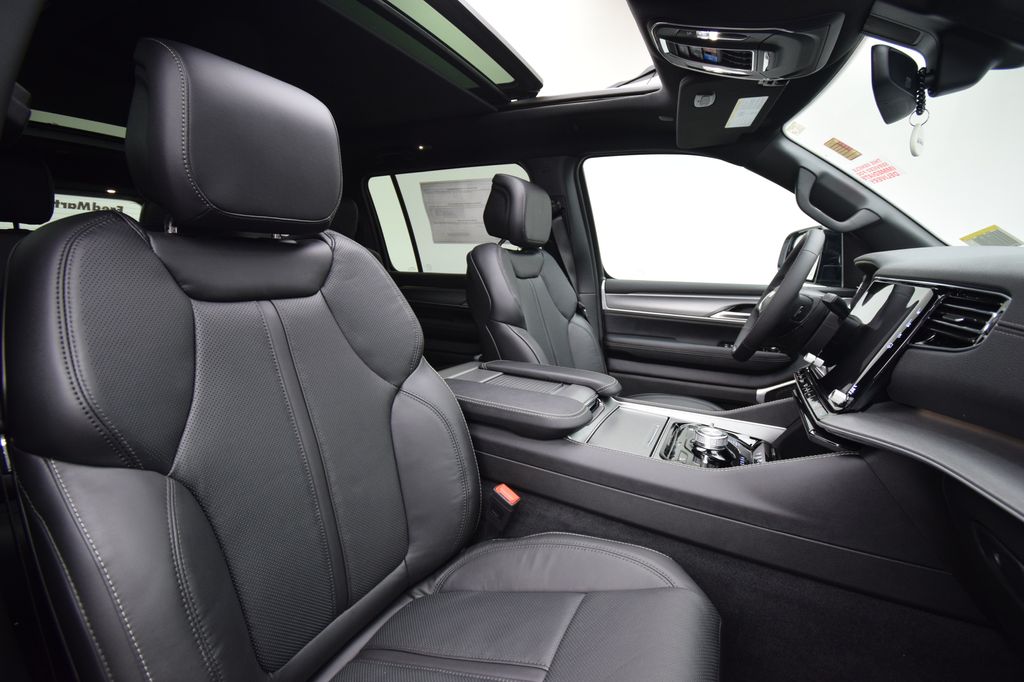 new 2026 Jeep Grand Wagoneer car, priced at $73,559