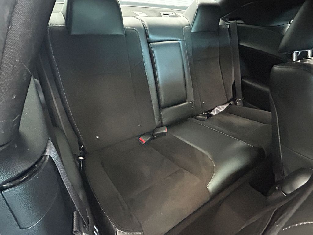 Used 2023 B5 Blue Pearlcoat Dodge R/T image 34