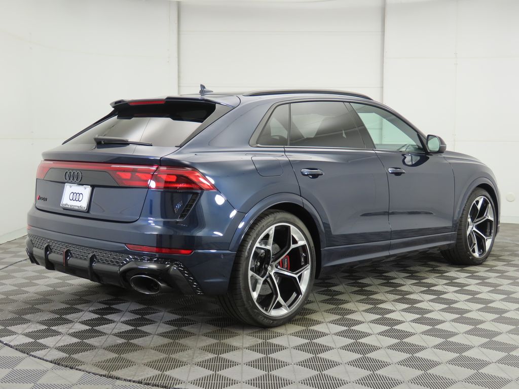 2025 Audi RS Q8 4.0T 5