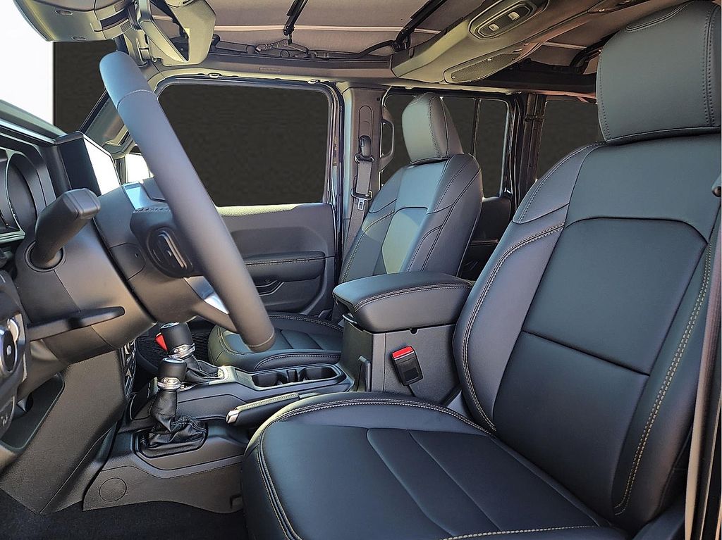 New 2026 Jeep Wrangler For Sale in Farmington, AR