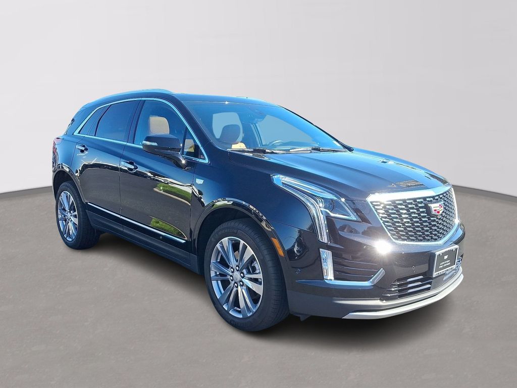 Thumbnail: 2025 Cadillac XT5 - 3