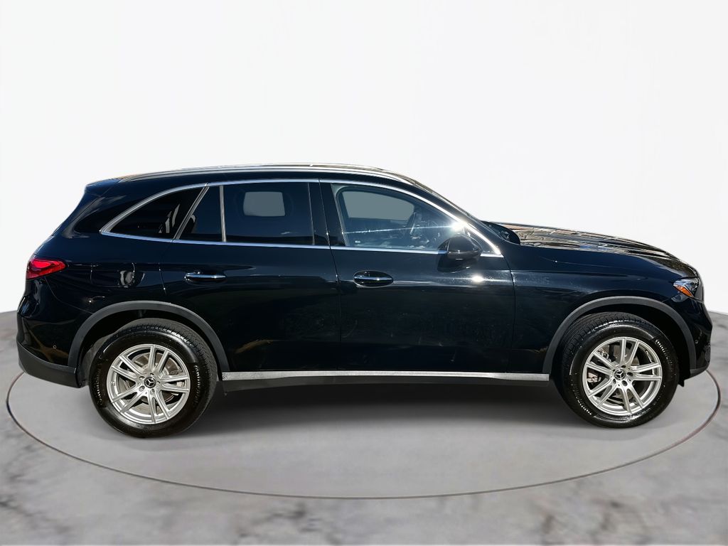 Thumbnail: 2023 Mercedes-Benz GLC - 6