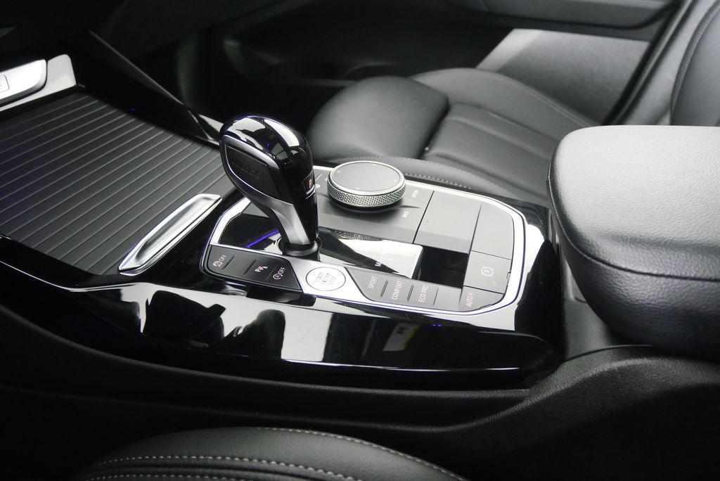 Thumbnail: 2024 BMW X3 - 24