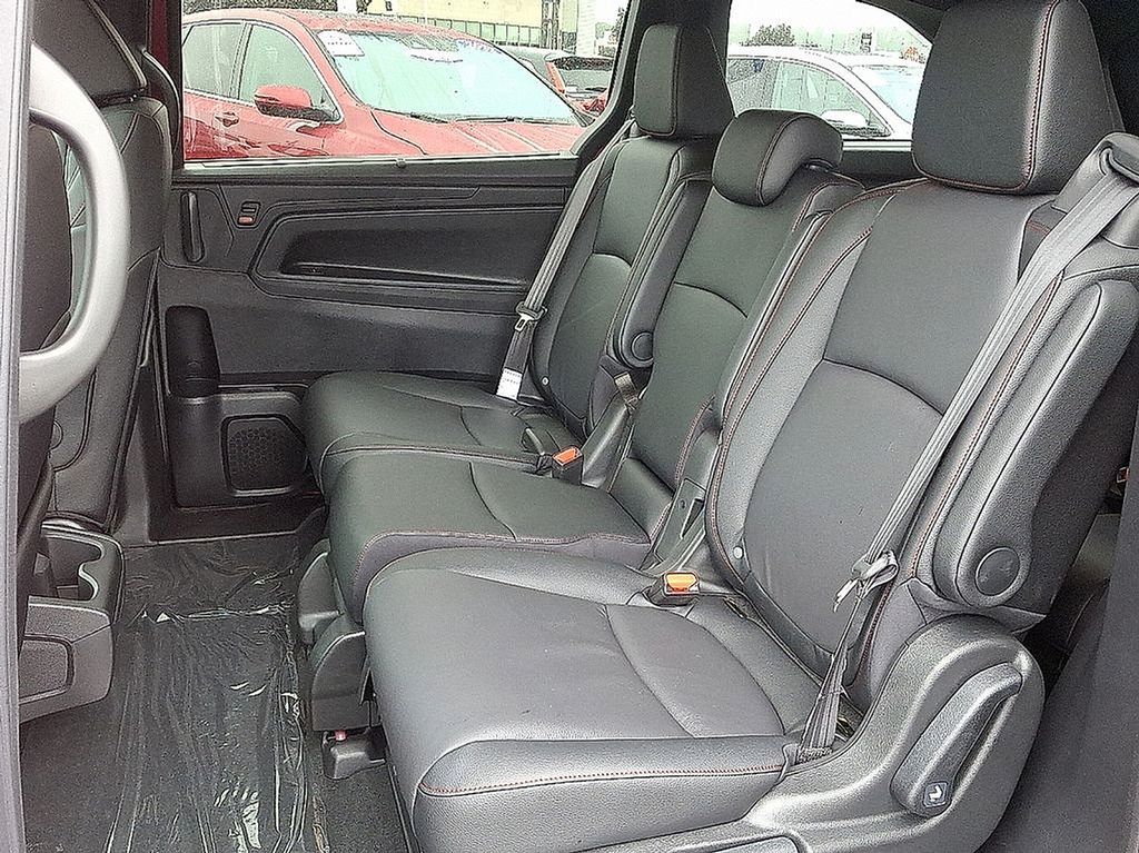 Thumbnail: 2026 Honda Odyssey - 8