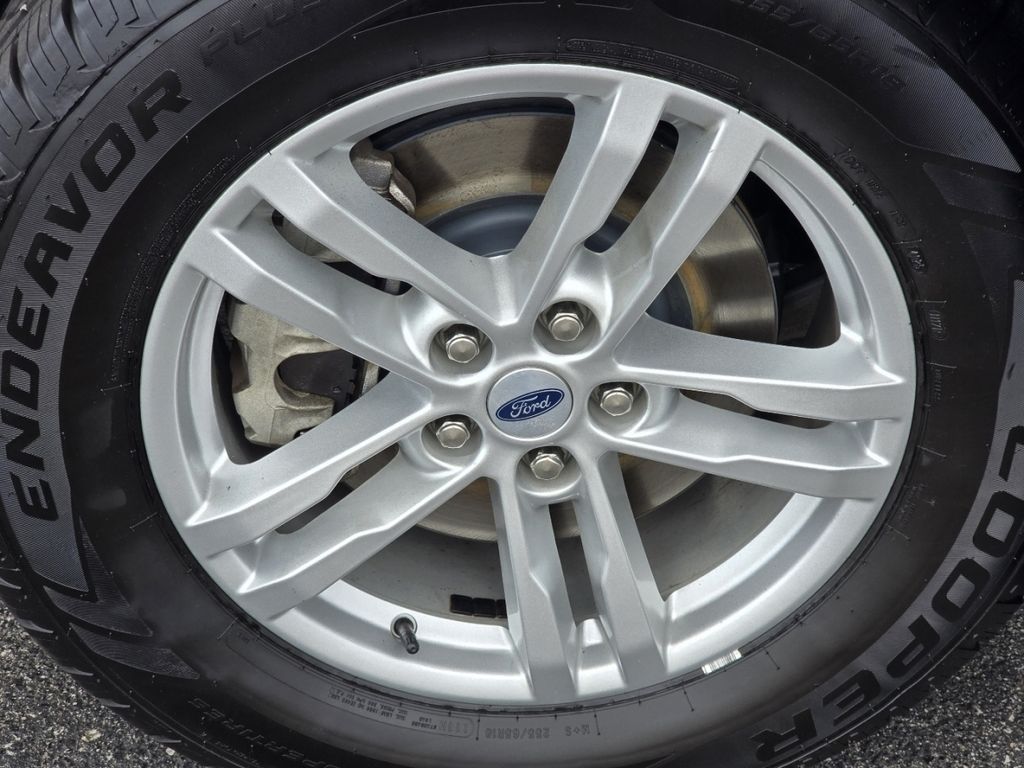 Used 2023 Black Ford  image 7