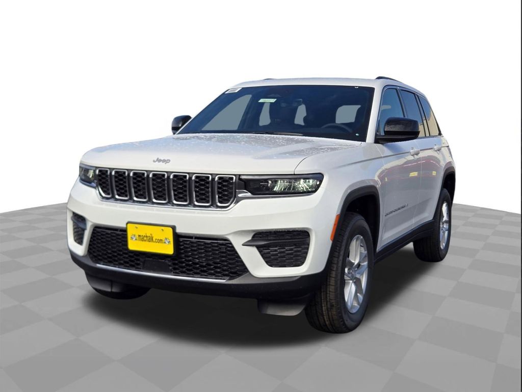 2026 Jeep Grand Cherokee Laredo - 0