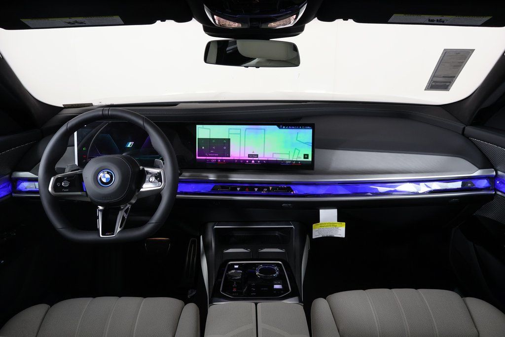 2025 BMW 7 Series 750e xDrive 4
