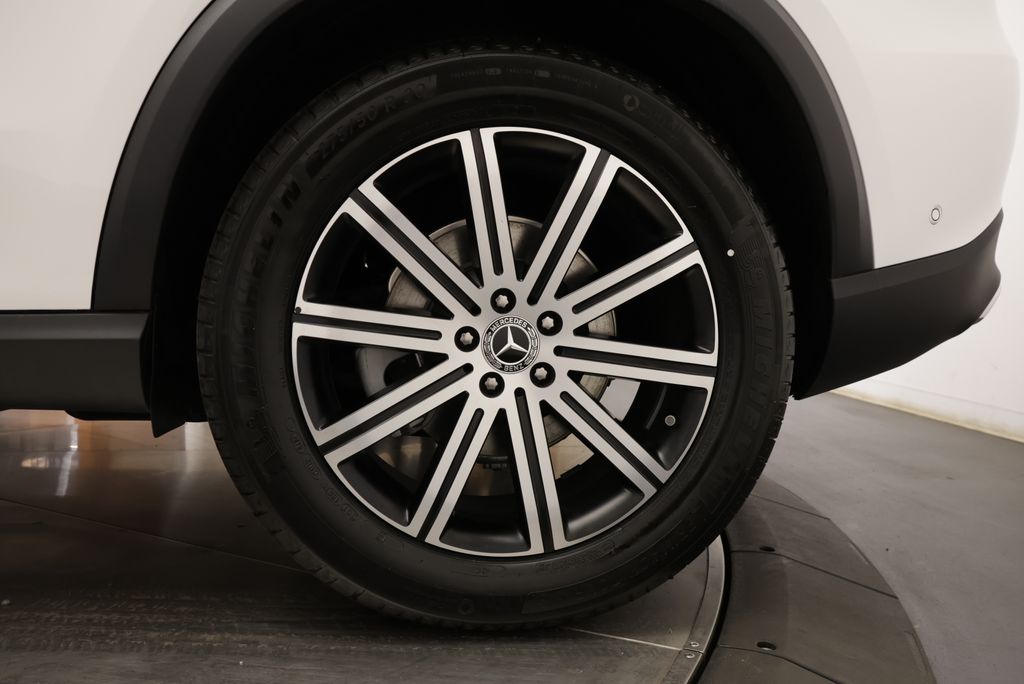 Thumbnail: 2026 Mercedes-Benz GLE - 12