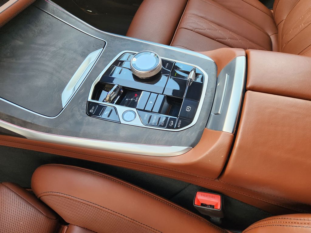 2023 BMW X7 xDrive40i White at Gullo Toyota