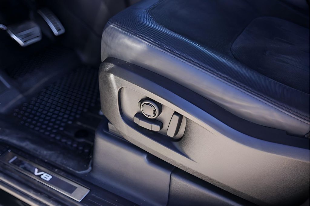 Used Car 2023 Land Rover Defender 110  V8 For Sale Under $80,000 In Austin, Texas