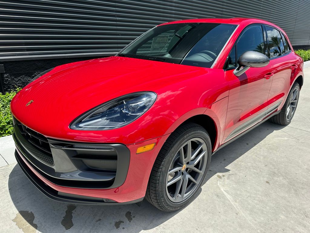 Thumbnail: 2025 Porsche Macan - 6