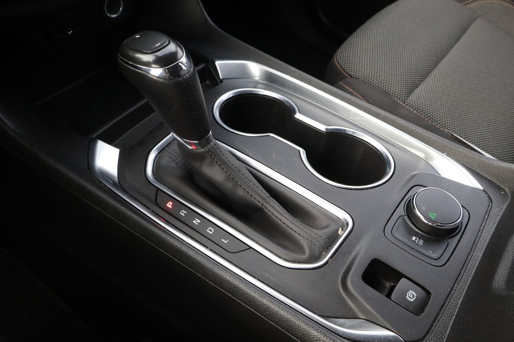 Thumbnail: 2019 Chevrolet Traverse - 26