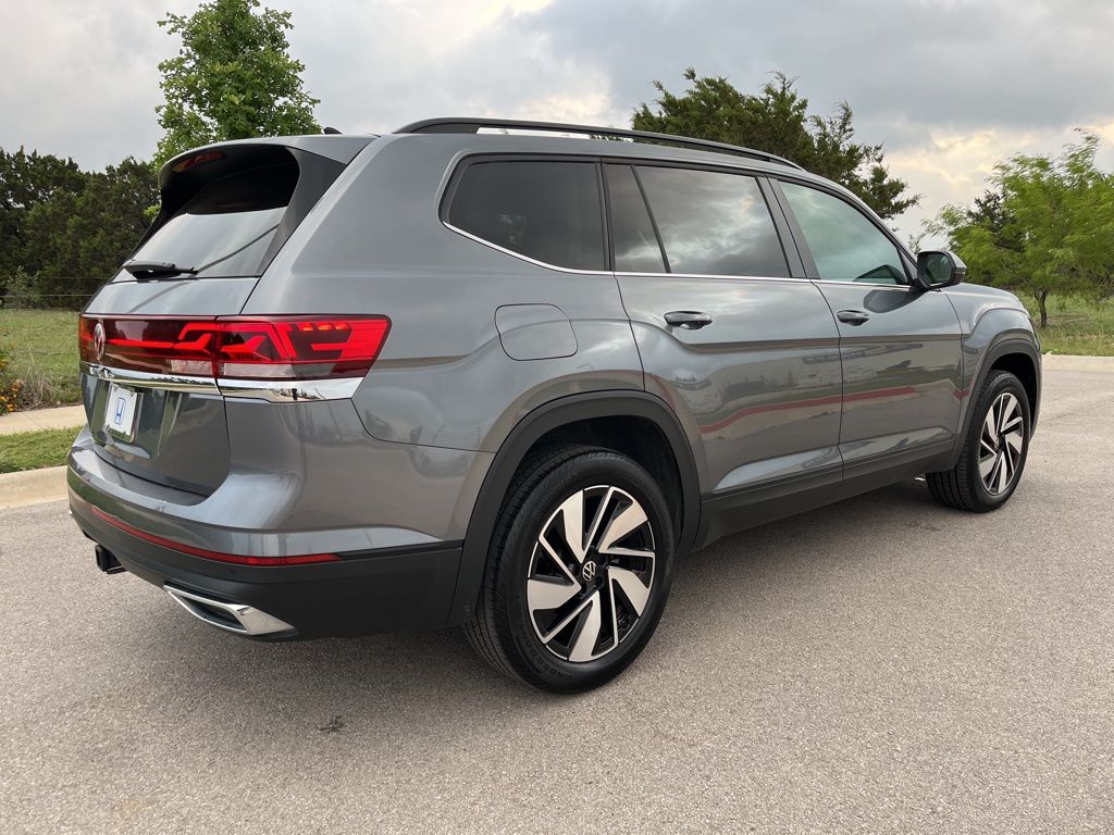 2024 Volkswagen Atlas SE 4