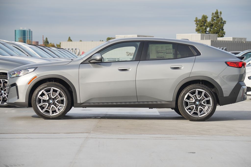 2025 BMW X2 xDrive28i 4