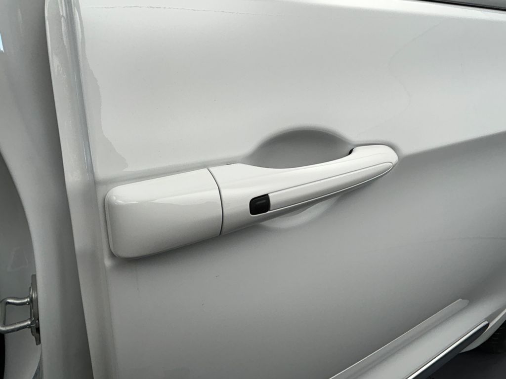 New 2026 Bright White Clearcoat Chrysler Pinnacle image 23