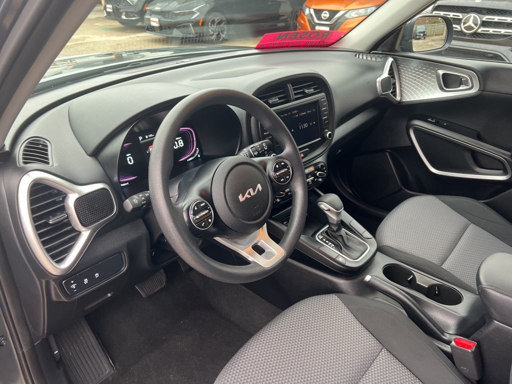 2023 Kia Soul LX photo