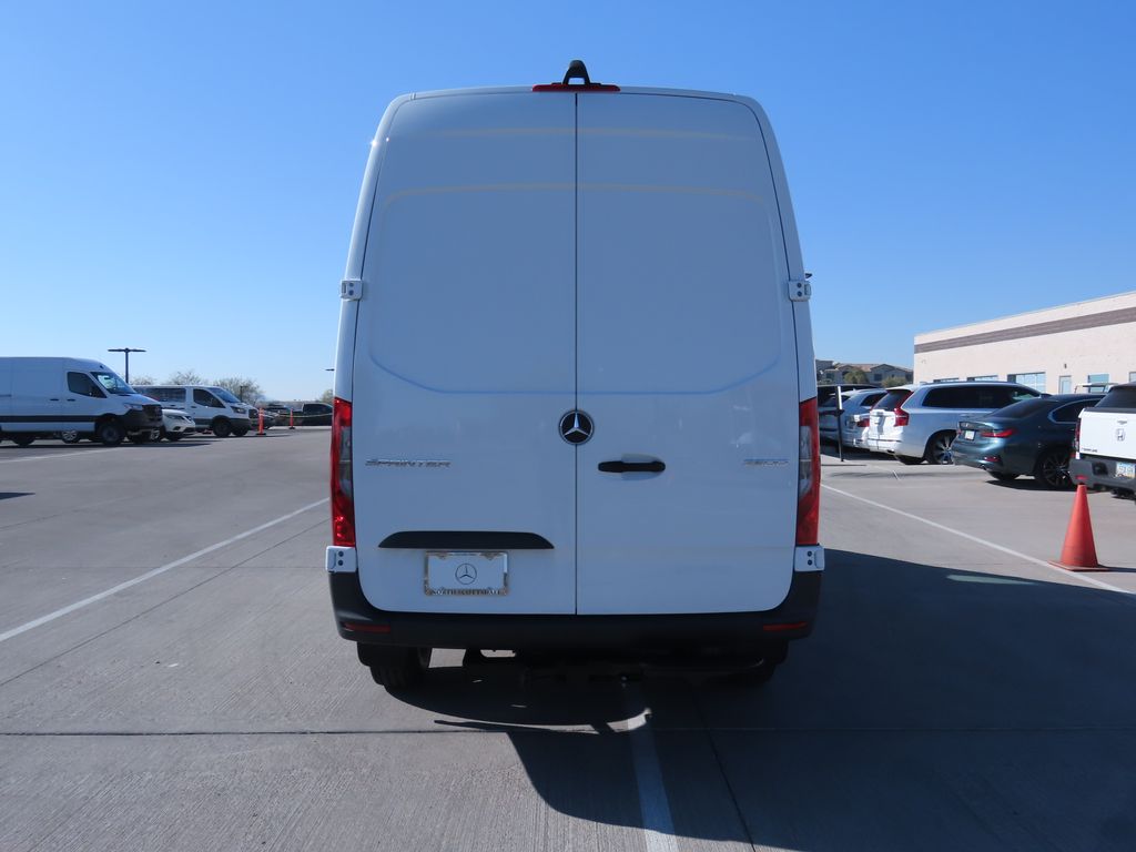 2025 Mercedes-Benz Sprinter 2500 6