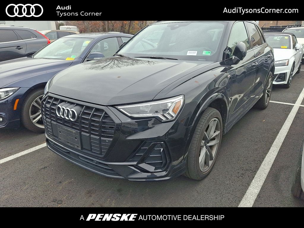 Thumbnail: 2022 Audi Q3 - 1