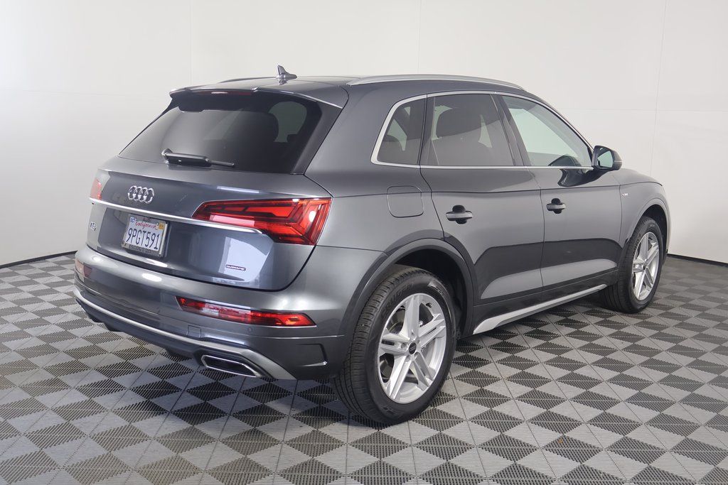 Thumbnail: 2024 Audi Q5 - 4